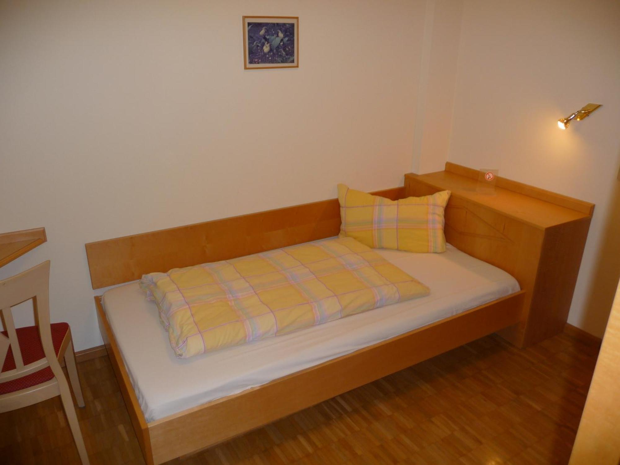 Gasthaus-Pension Zum Kreuz Stuhlingen Zimmer foto